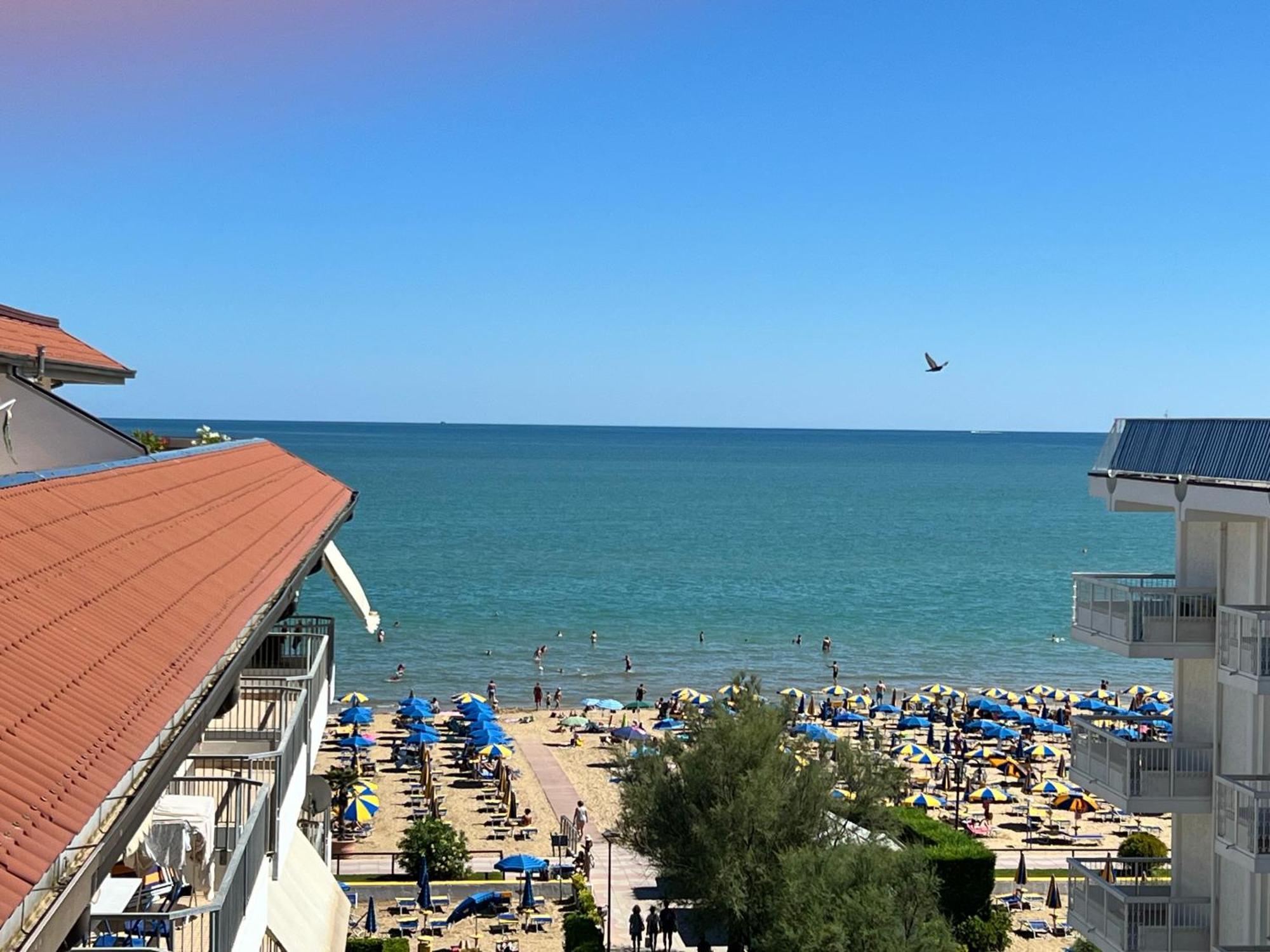 Apartamento Blue Moon Penthouse Lido di Jesolo Exterior foto